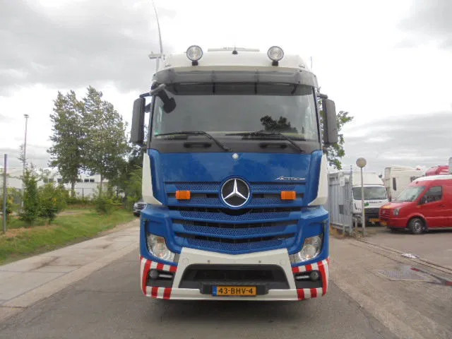 Mercedes-Benz Actros 4158 8X4 180 TON NL KENTEKEN - Vlačilec: slika 2 Mercedes-Benz Actros 4158 8X4 180 TON NL KENTEKEN - Vlačilec: slika 2