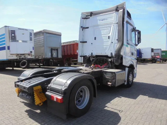 Mercedes-Benz Actros ACTROS 1842 - Vlačilec: slika 3 Mercedes-Benz Actros ACTROS 1842 - Vlačilec: slika 3