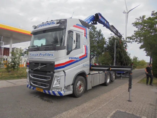 Volvo FH 420 6X2 NL TRUCK - Vlačilec: slika 1 Volvo FH 420 6X2 NL TRUCK - Vlačilec: slika 1