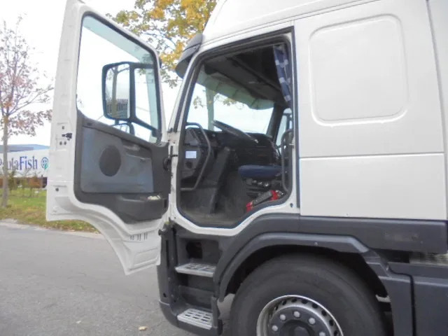 Volvo FM 400 GLOBETROTTER ADR NL TRUCK +TANK TRAILER - Vlačilec: slika 5 Volvo FM 400 GLOBETROTTER ADR NL TRUCK +TANK TRAILER - Vlačilec: slika 5