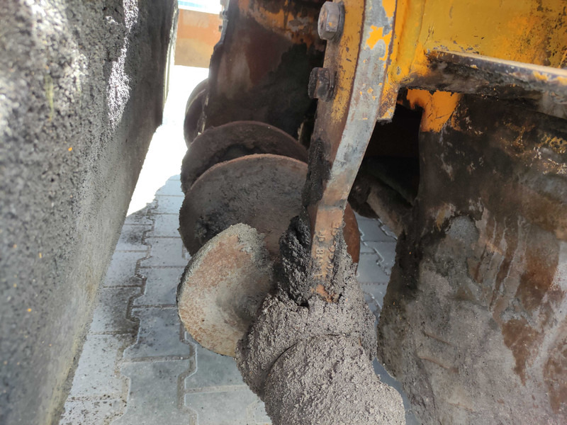 Asfaltni finišer ABG Titan 273 ABG - wheel asphalt paver: slika 8