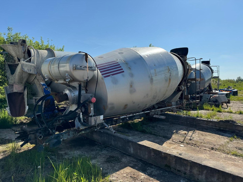 Mercedes-Benz Actros, MAN. 10 x pieces mixer. 9-10 m3 - Avtomešalec: slika 2 Mercedes-Benz Actros, MAN. 10 x pieces mixer. 9-10 m3 - Avtomešalec: slika 2