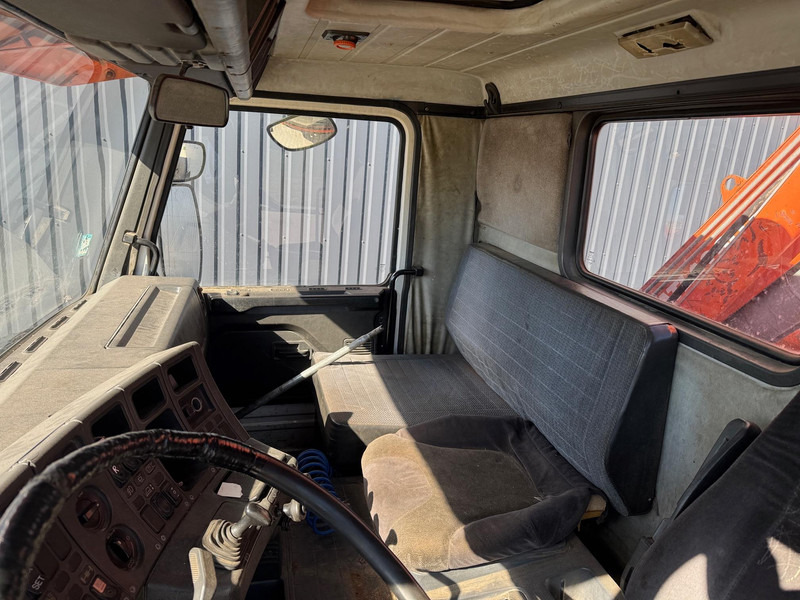 Tovornjak prekucnik, Tovornjak z dvigalom Scania R113H 320: slika 6