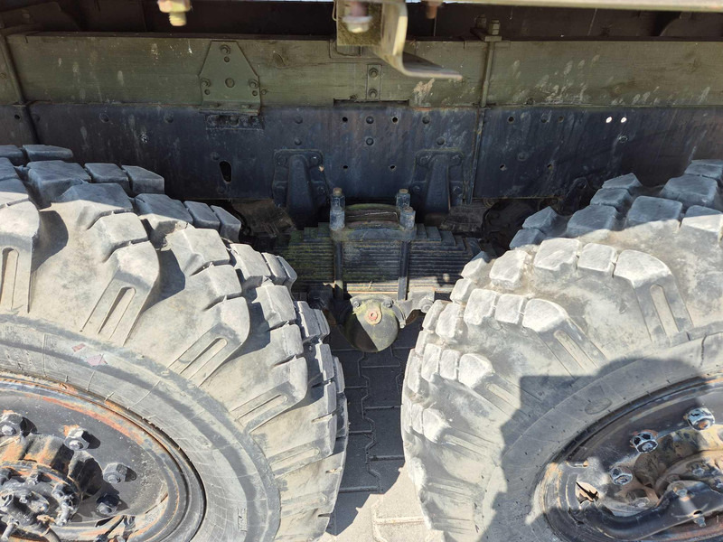 Interior photo 1: Nov Tovornjak s kesonom ZIL 131 ex  reserve truck