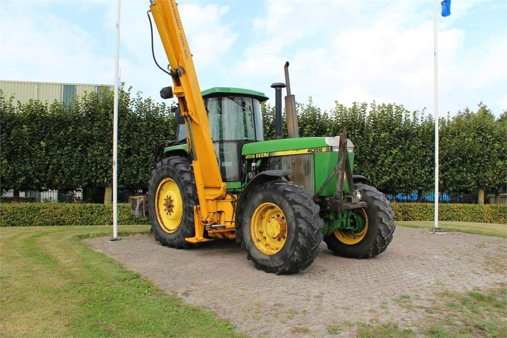 John Deere 4055 - Traktor: slika 2 John Deere 4055 - Traktor: slika 2