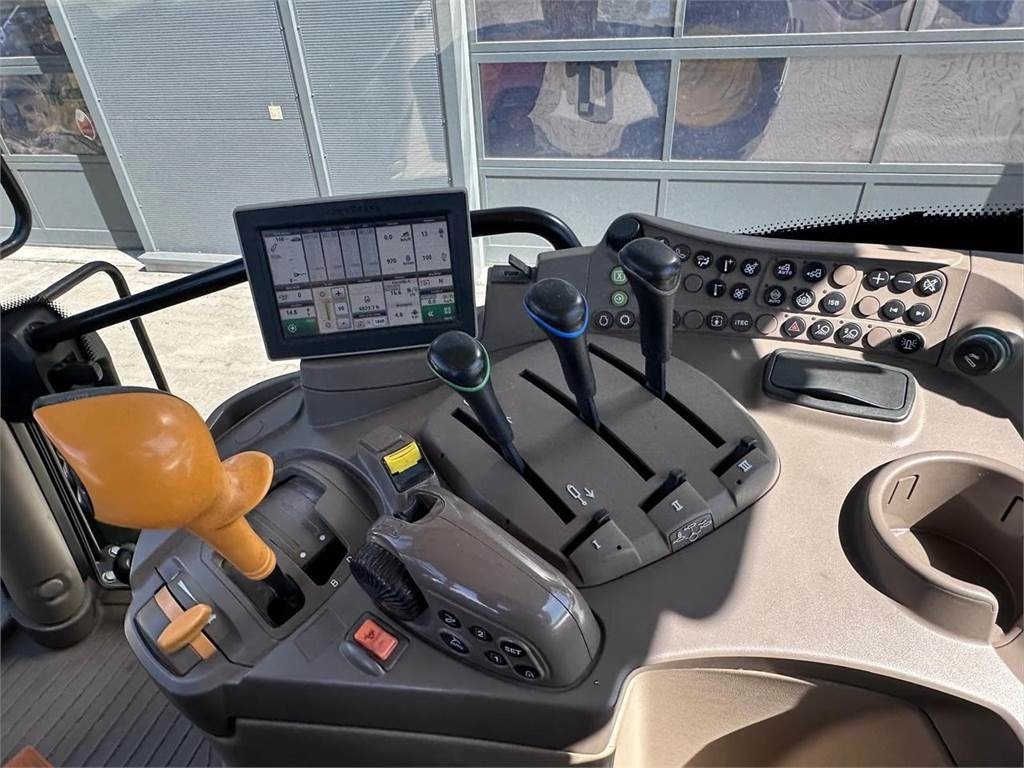 Traktor John Deere 6145R: slika 12