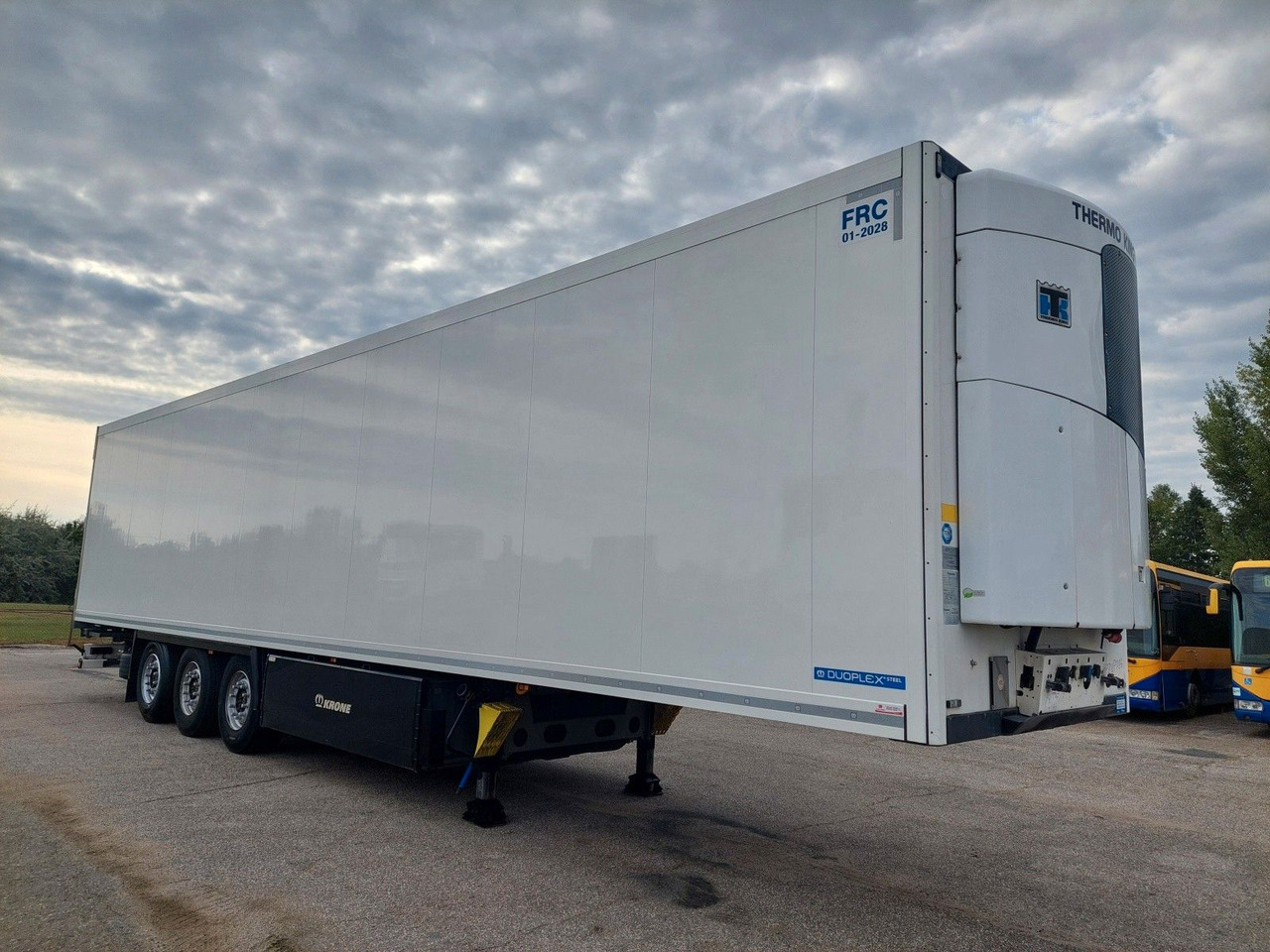 Krone SD Thermo King SLXi 300 - Polprikolica hladilnik: slika 2 Krone SD Thermo King SLXi 300 - Polprikolica hladilnik: slika 2