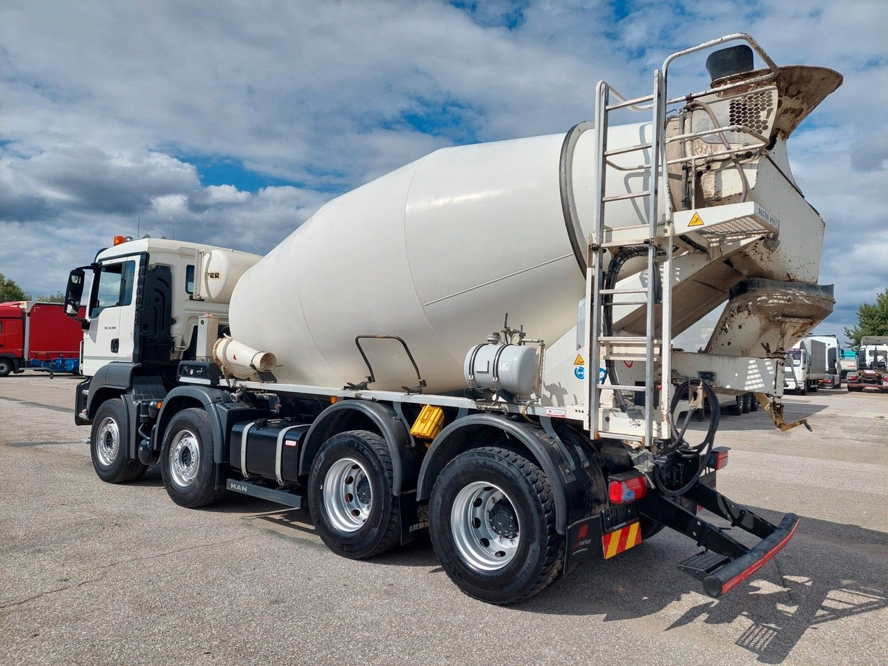 MAN TGS 32.460 8X4 BB Liebherr 9 m³ - Avtomešalec: slika 3 MAN TGS 32.460 8X4 BB Liebherr 9 m³ - Avtomešalec: slika 3