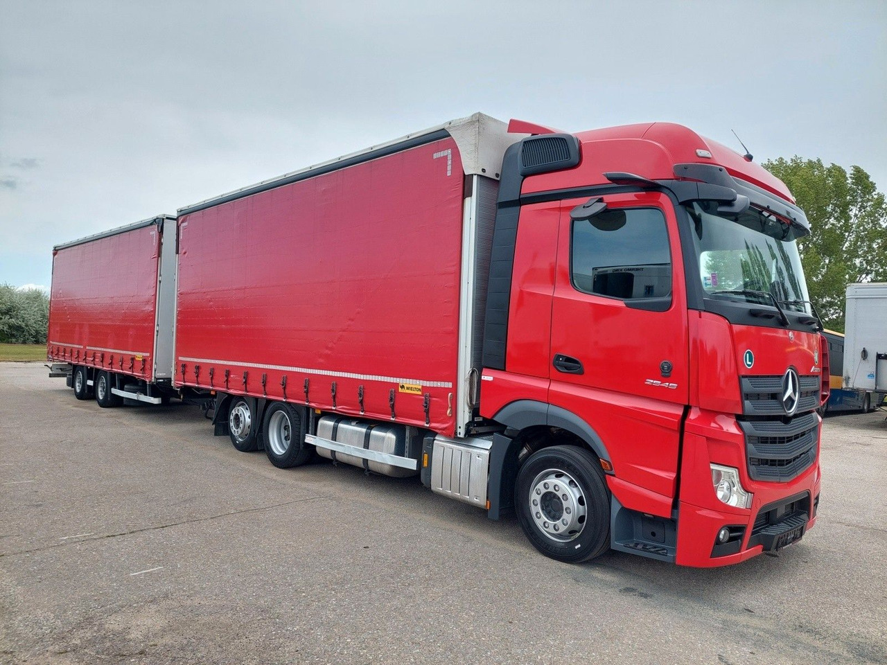 Mercedes-Benz Actros 2545 L/NR 6x2 + Wielton PC2K Durchbar - Tovornjak s ponjavo: slika 2 Mercedes-Benz Actros 2545 L/NR 6x2 + Wielton PC2K Durchbar - Tovornjak s ponjavo: slika 2