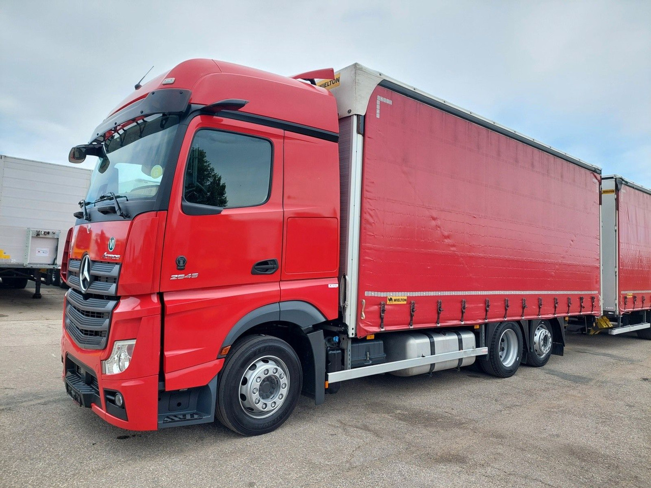 Mercedes-Benz Actros 2545 L/NR 6x2 + Wielton PC2K Durchbar - Tovornjak s ponjavo: slika 5 Mercedes-Benz Actros 2545 L/NR 6x2 + Wielton PC2K Durchbar - Tovornjak s ponjavo: slika 5