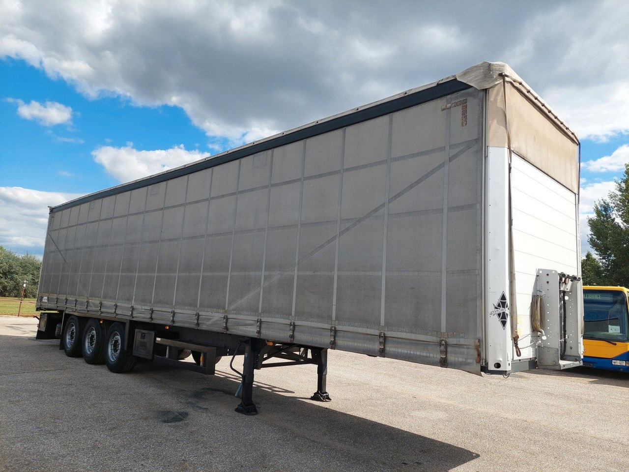 Schmitz Cargobull SCS 24/L - 13 - Polprikolica s ponjavo: slika 2 Schmitz Cargobull SCS 24/L - 13 - Polprikolica s ponjavo: slika 2