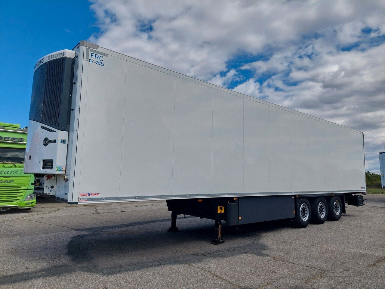 Schmitz Cargobull SKO24 ThermoKing SLXi 300 - Polprikolica hladilnik: slika 1 Schmitz Cargobull SKO24 ThermoKing SLXi 300 - Polprikolica hladilnik: slika 1