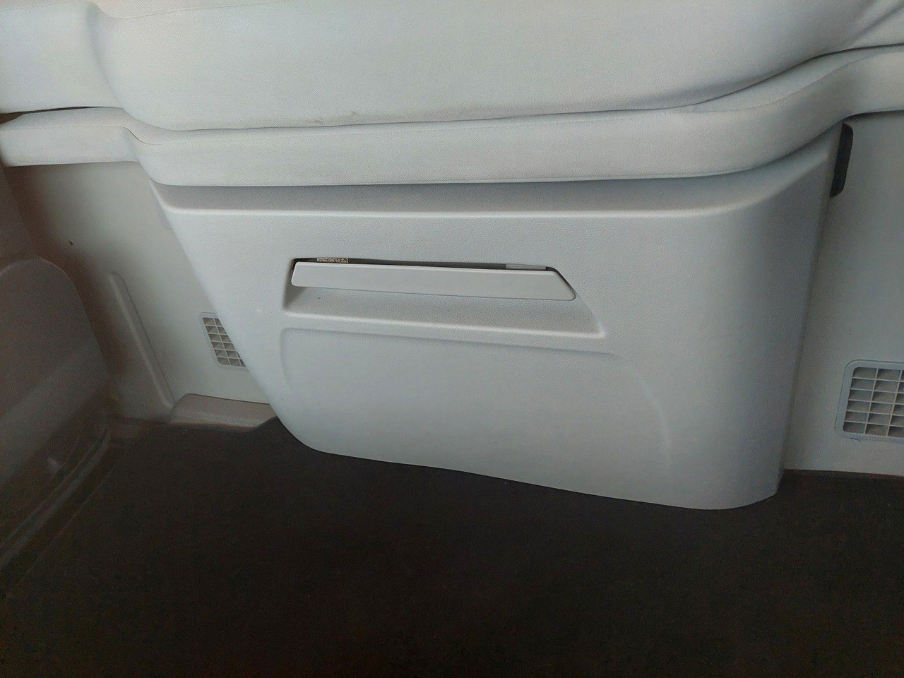 Vlačilec Ford F-Max 1850 LL: slika 32 Vlačilec Ford F-Max 1850 LL: slika 32