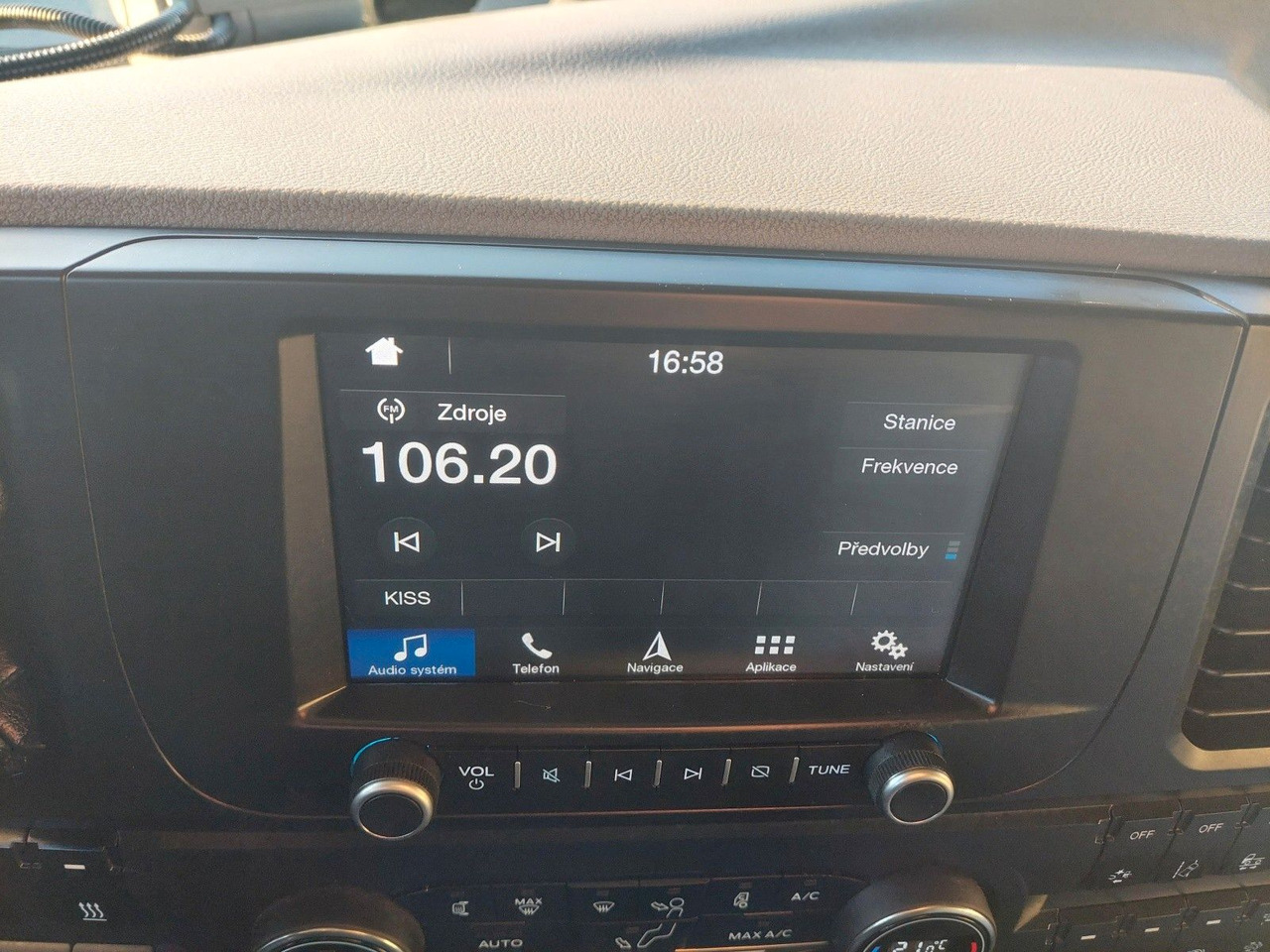 Vlačilec Ford F-Max 1850 LL: slika 35 Vlačilec Ford F-Max 1850 LL: slika 35