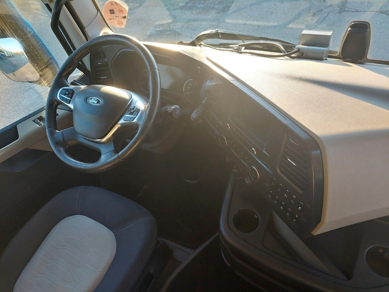 Vlačilec Ford F-Max 1850 LL: slika 22 Vlačilec Ford F-Max 1850 LL: slika 22