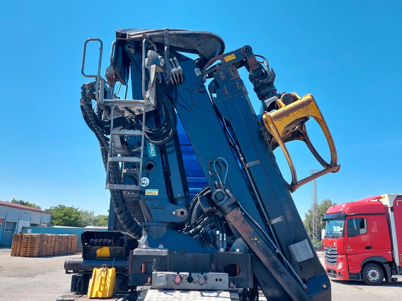 MAN TG3 33.510 6X6 BL KRAN LANGHOLZ Kesla 2117ZT94 - Vlačilec: slika 5 MAN TG3 33.510 6X6 BL KRAN LANGHOLZ Kesla 2117ZT94 - Vlačilec: slika 5