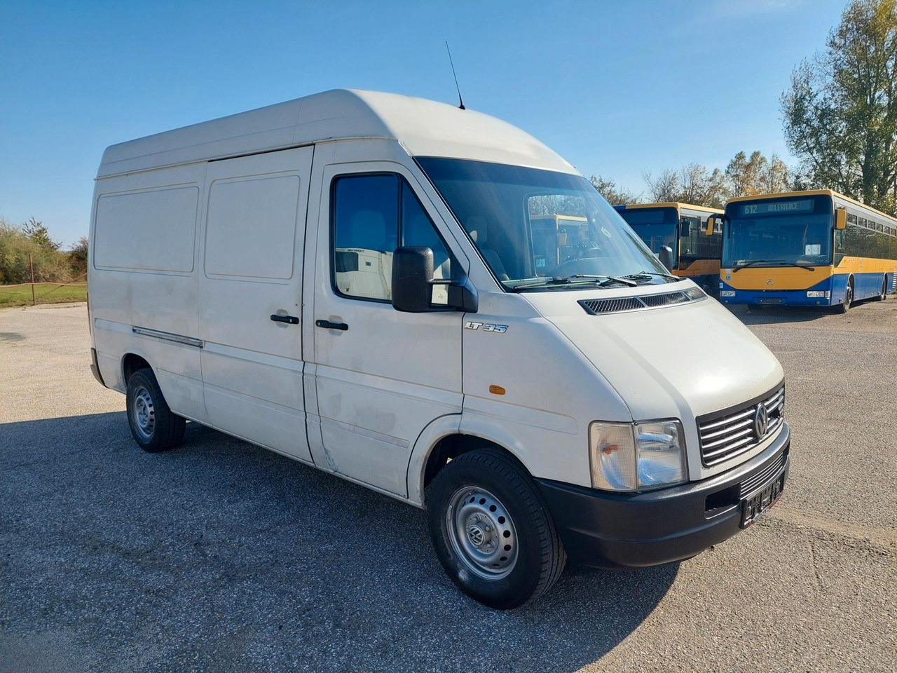 Volkswagen LT Kasten-Kombi 35 L2H2 Hochraum - Dostavno vozilo z zabojnikom: slika 2 Volkswagen LT Kasten-Kombi 35 L2H2 Hochraum - Dostavno vozilo z zabojnikom: slika 2