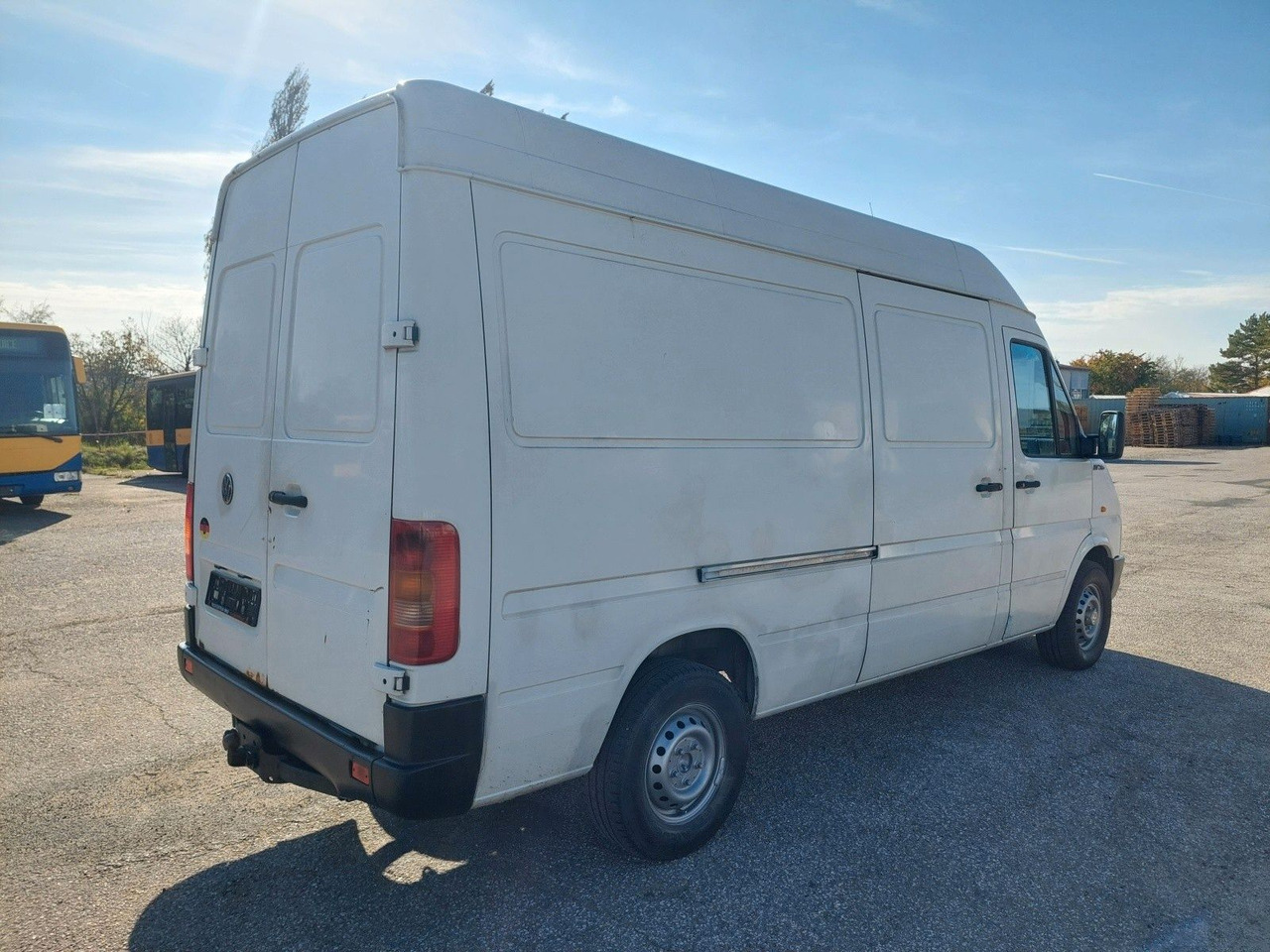 Volkswagen LT Kasten-Kombi 35 L2H2 Hochraum - Dostavno vozilo z zabojnikom: slika 4 Volkswagen LT Kasten-Kombi 35 L2H2 Hochraum - Dostavno vozilo z zabojnikom: slika 4