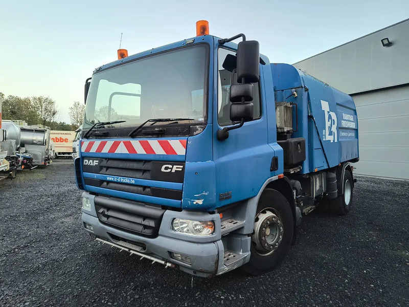 DAF CF 75.250 DRIVING CONDITION - SWEEPER NEEDS REPAIRMENT - Vozilo za pometanje: slika 1 DAF CF 75.250 DRIVING CONDITION - SWEEPER NEEDS REPAIRMENT - Vozilo za pometanje: slika 1