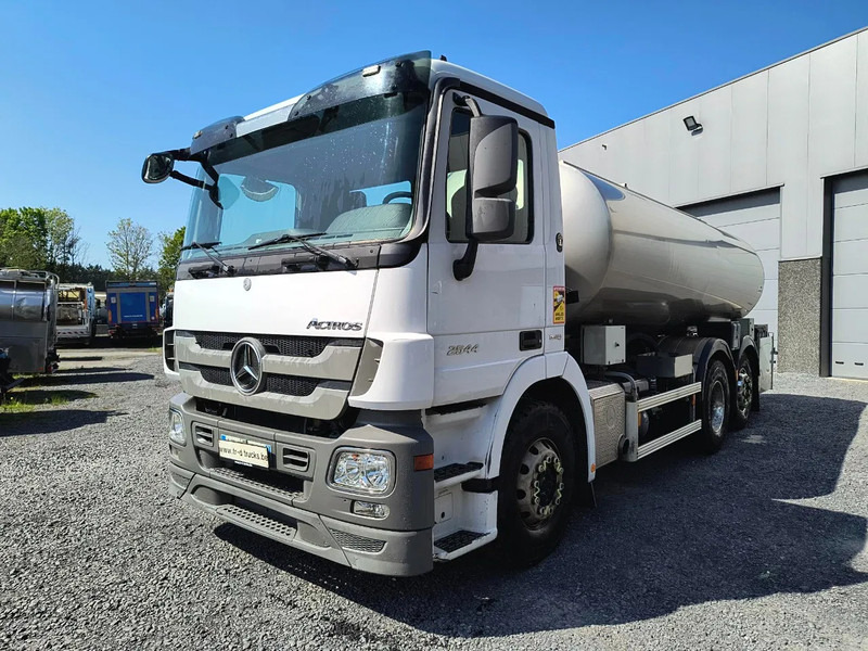 Mercedes-Benz Actros 2544 INSULATED INOX TANK 15000L - Tovornjak cisterna: slika 1 Mercedes-Benz Actros 2544 INSULATED INOX TANK 15000L - Tovornjak cisterna: slika 1