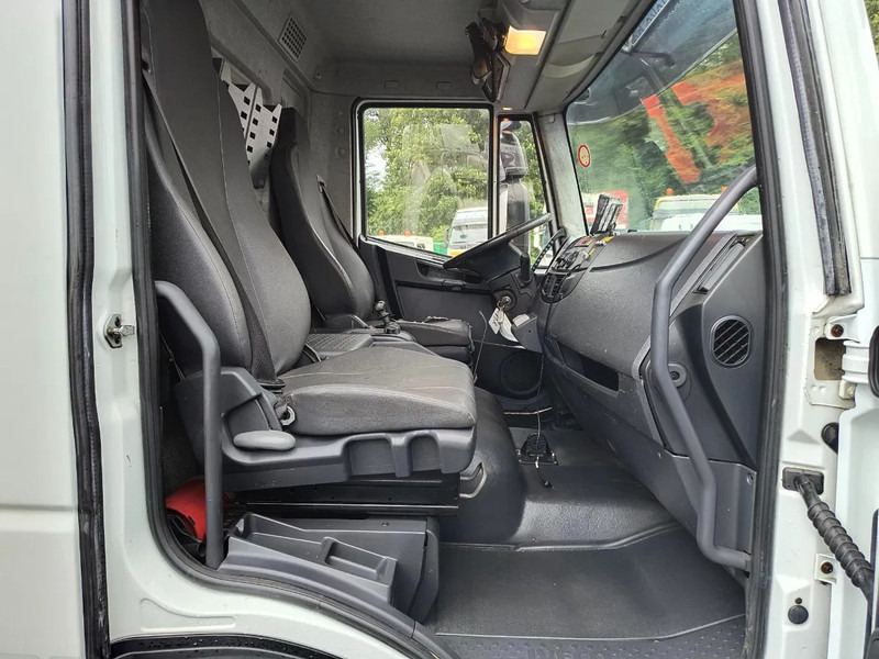 Tovornjak Iveco EuroCargo 120 120E18 + COMET 151TAL (15 m): slika 9 Tovornjak Iveco EuroCargo 120 120E18 + COMET 151TAL (15 m): slika 9