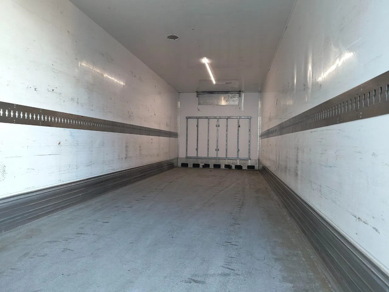 Tovornjak zabojnik Volvo FM 370 INSULATED BOX - LIFT/STEERING AXLE - BICOOL AIRCO: slika 14