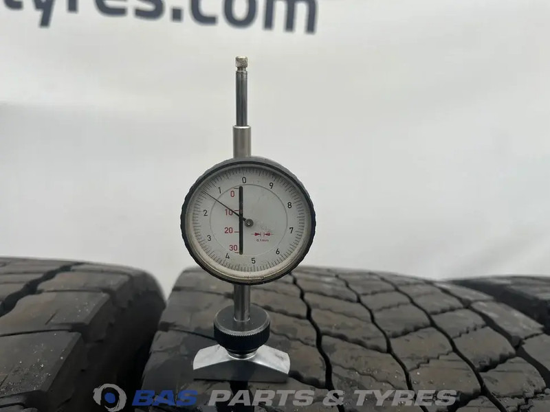 Continental Continental 315/70R22.5 Eco HD5 154/150 M+S 3PMSF gebruikte set - Guma za Tovornjak: slika 3 Continental Continental 315/70R22.5 Eco HD5 154/150 M+S 3PMSF gebruikte set - Guma za Tovornjak: slika 3