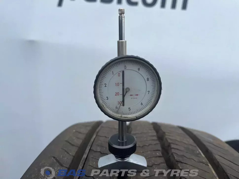 Continental Continental 315/70R22.5 Hybrid HS5 156/150 M+S 3PMSF gebruikte set - Guma za Tovornjak: slika 3 Continental Continental 315/70R22.5 Hybrid HS5 156/150 M+S 3PMSF gebruikte set - Guma za Tovornjak: slika 3