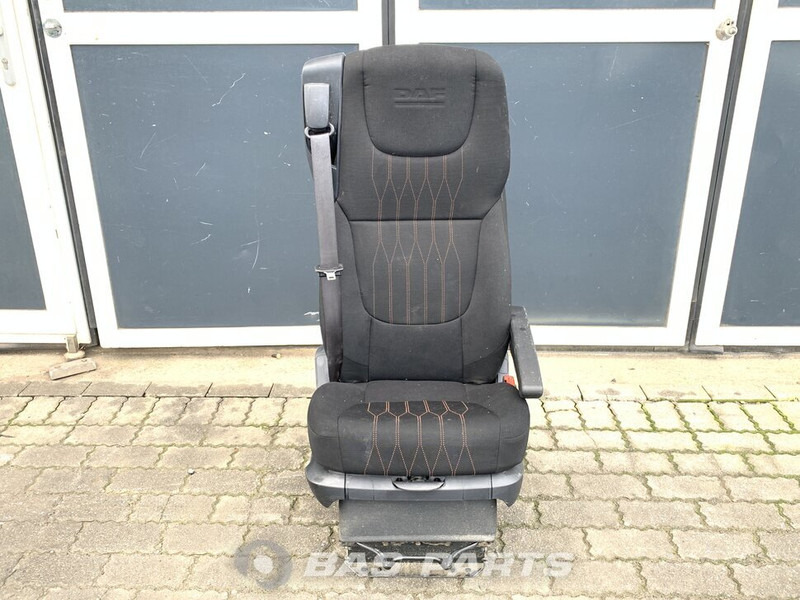 DAF CF Euro 6 - Sedež za Tovornjak: slika 1 DAF CF Euro 6 - Sedež za Tovornjak: slika 1