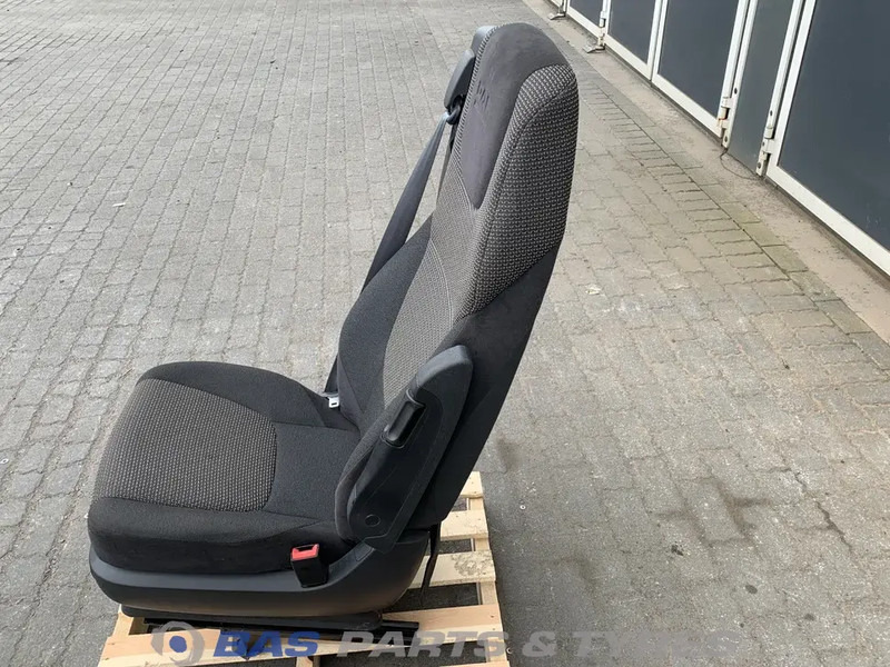 DAF CF Euro 6 - Sedež za Tovornjak: slika 2 DAF CF Euro 6 - Sedež za Tovornjak: slika 2