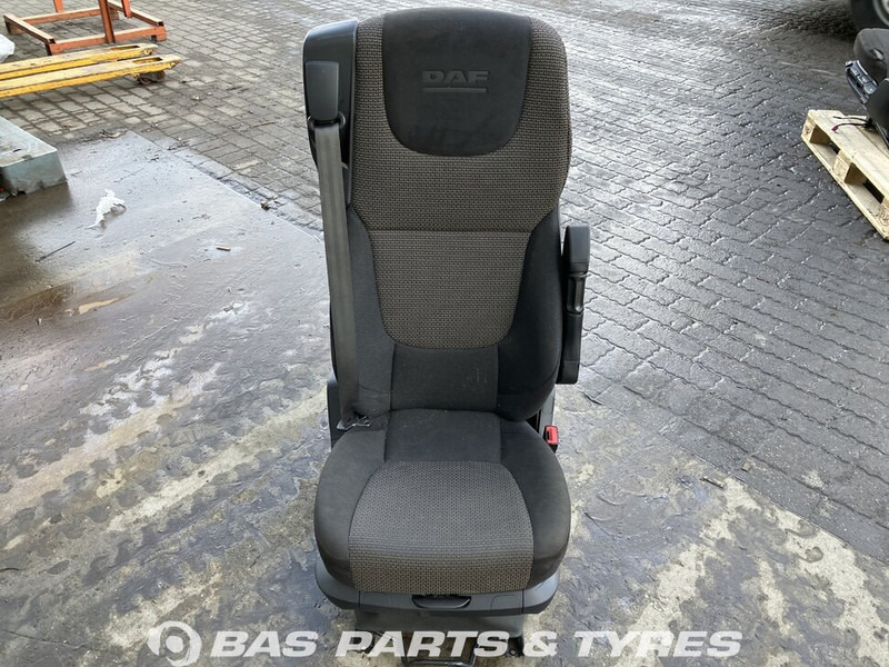 DAF CF Euro 6 - Sedež za Tovornjak: slika 1 DAF CF Euro 6 - Sedež za Tovornjak: slika 1
