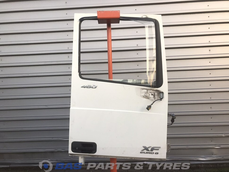 DAF XF106 Portier Rechts DAF 1881863 - Vrata in deli za Tovornjak: slika 1 DAF XF106 Portier Rechts DAF 1881863 - Vrata in deli za Tovornjak: slika 1