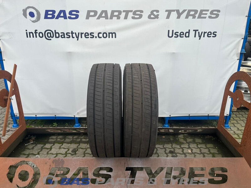 Firestone Firestone 315/70R22.5 FS424 EVO 156/150 M+S 3PMSF gebruikte set - Guma za Tovornjak: slika 1 Firestone Firestone 315/70R22.5 FS424 EVO 156/150 M+S 3PMSF gebruikte set - Guma za Tovornjak: slika 1
