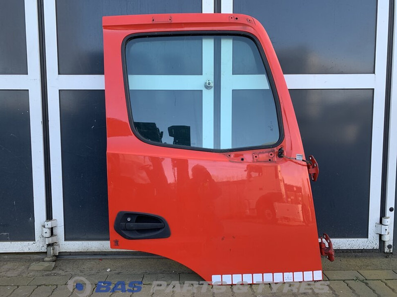 Mercedes-Benz Actros MP4 Portier Rechts Mercedes A 960 720 26 03 - Vrata in deli za Tovornjak: slika 1 Mercedes-Benz Actros MP4 Portier Rechts Mercedes A 960 720 26 03 - Vrata in deli za Tovornjak: slika 1