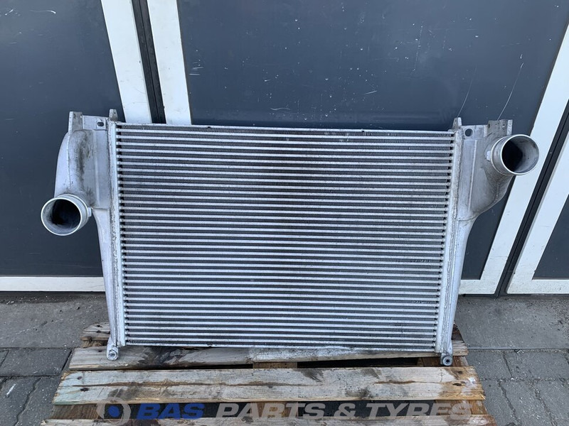 Mercedes-Benz Intercooler Mercedes A 961 500 04 02 - Vmesni hladilnik za Tovornjak: slika 1 Mercedes-Benz Intercooler Mercedes A 961 500 04 02 - Vmesni hladilnik za Tovornjak: slika 1