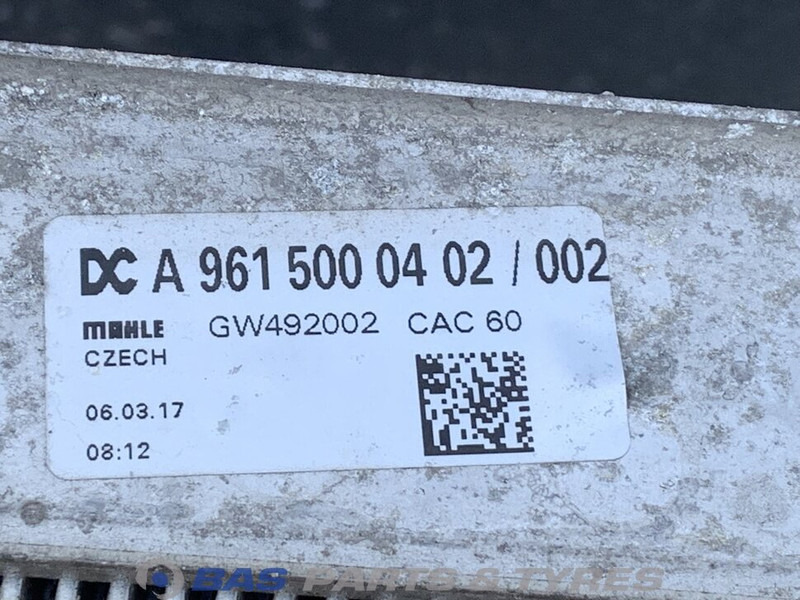 Mercedes-Benz Intercooler Mercedes A 961 500 04 02 - Vmesni hladilnik za Tovornjak: slika 3 Mercedes-Benz Intercooler Mercedes A 961 500 04 02 - Vmesni hladilnik za Tovornjak: slika 3
