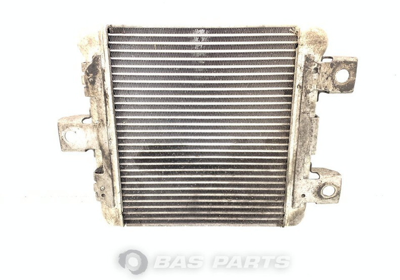 Mercedes-Benz Oliekoeler Mercedes A 960 501 38 01 - Hladilnik olja za Tovornjak: slika 2 Mercedes-Benz Oliekoeler Mercedes A 960 501 38 01 - Hladilnik olja za Tovornjak: slika 2