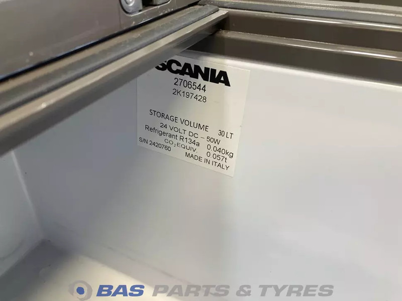 Scania R-Serie NextGen Koelkast Scania 30 Liter 2706544 - Rezervni deli za Tovornjak: slika 4 Scania R-Serie NextGen Koelkast Scania 30 Liter 2706544 - Rezervni deli za Tovornjak: slika 4