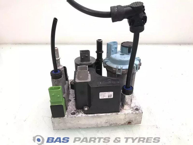 Volvo AdBlue pomp Volvo 21679299 - Rezervni deli za Tovornjak: slika 3 Volvo AdBlue pomp Volvo 21679299 - Rezervni deli za Tovornjak: slika 3