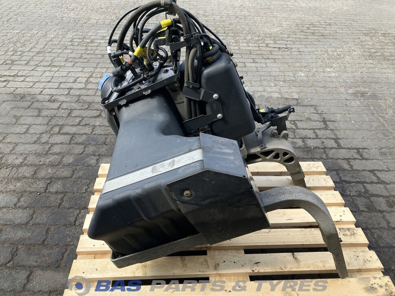 Volvo Volvo AdBlue tank 21232204 - Rezervni deli za Tovornjak: slika 2 Volvo Volvo AdBlue tank 21232204 - Rezervni deli za Tovornjak: slika 2