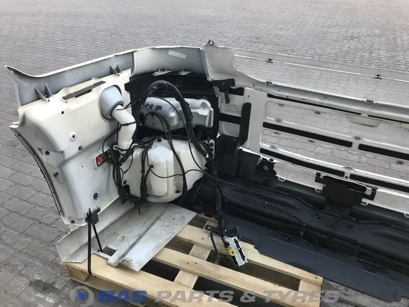 Scania R-Serie Bumper Scania 1885932 - Odbijač za Tovornjak: slika 4 Scania R-Serie Bumper Scania 1885932 - Odbijač za Tovornjak: slika 4