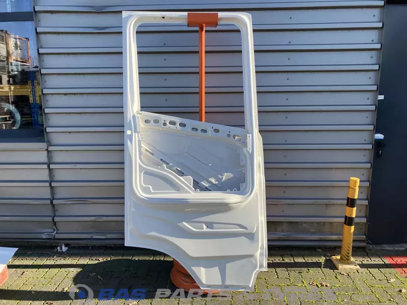 Scania S-Serie NextGen Portier Links Scania 2137841 - Vrata in deli za Tovornjak: slika 2 Scania S-Serie NextGen Portier Links Scania 2137841 - Vrata in deli za Tovornjak: slika 2