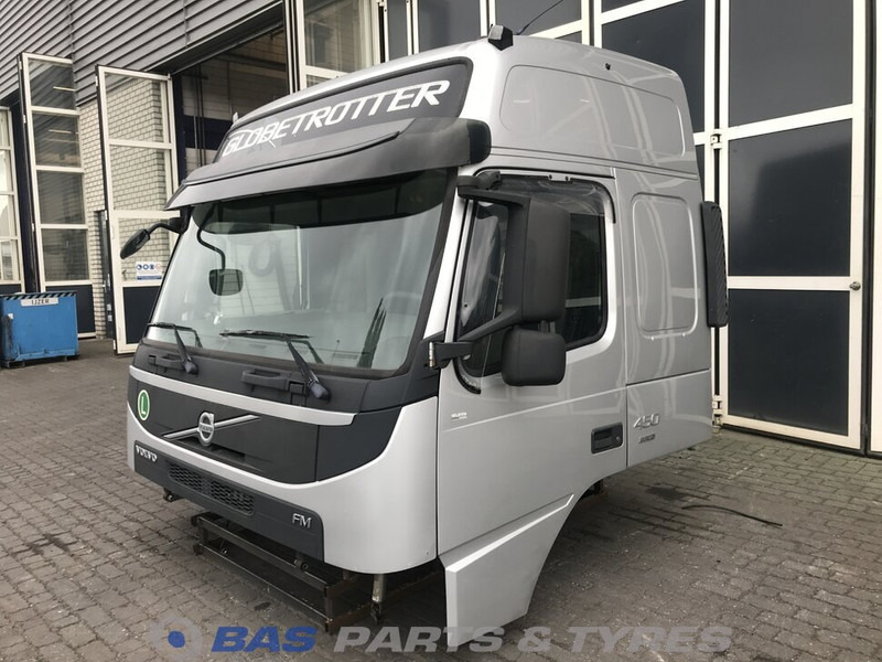 Volvo FM4 Volvo Globetrotter L2H2 3980267 - Kabina in notranjost za Tovornjak: slika 1 Volvo FM4 Volvo Globetrotter L2H2 3980267 - Kabina in notranjost za Tovornjak: slika 1