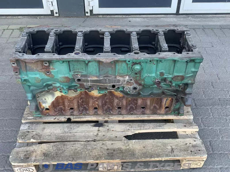 Volvo - Blok cilindra za Tovornjak: slika 1 Volvo - Blok cilindra za Tovornjak: slika 1