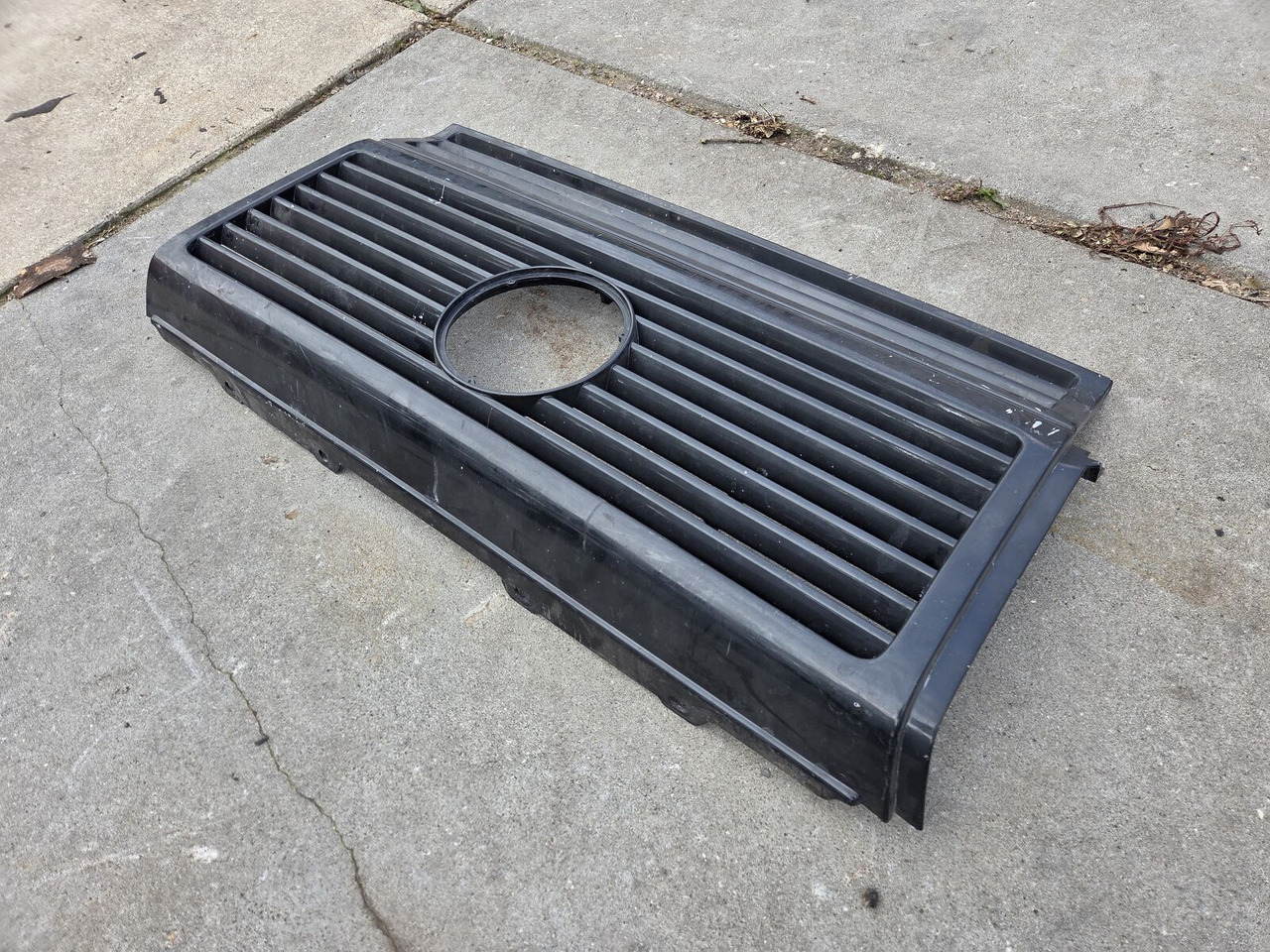 W463 Grill grijs Mercedes-Benz voor auto - Drugi stroj: slika 2 W463 Grill grijs Mercedes-Benz voor auto - Drugi stroj: slika 2