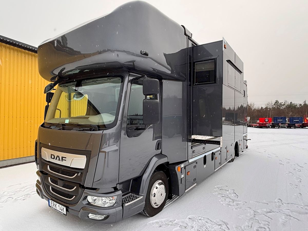DAF Lehel horsebox 210 LF - Tovornjak za prevoz konj: slika 1 DAF Lehel horsebox 210 LF - Tovornjak za prevoz konj: slika 1