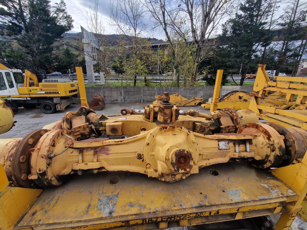 EJES CARRARO 852 FR PAR CASE 1288 - Os in deli za Gradbeni stroj: slika 4 EJES CARRARO 852 FR PAR CASE 1288 - Os in deli za Gradbeni stroj: slika 4