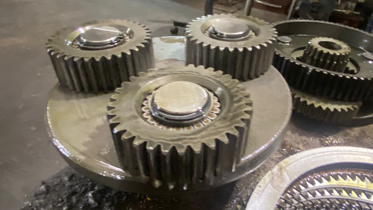 MANDO FINAL FAT450/044 LIEBHERR R954B - Bočni reduktor za Gradbeni stroj: slika 3 MANDO FINAL FAT450/044 LIEBHERR R954B - Bočni reduktor za Gradbeni stroj: slika 3