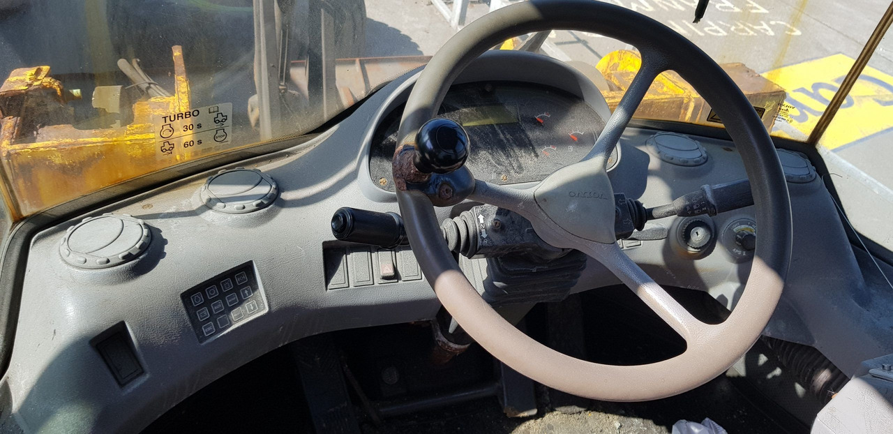 VOLVO L90D S/N 33264 - Kolesni nakladalec: slika 3 VOLVO L90D S/N 33264 - Kolesni nakladalec: slika 3