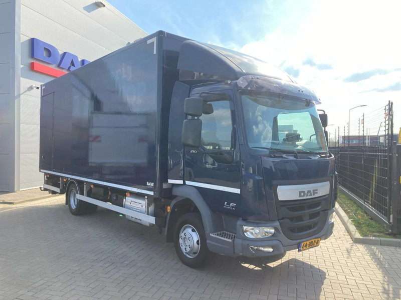 DAF LF 210 Day Cab, Plywood Box, Zijdeur, Laadklep - Tovornjak zabojnik: slika 3 DAF LF 210 Day Cab, Plywood Box, Zijdeur, Laadklep - Tovornjak zabojnik: slika 3